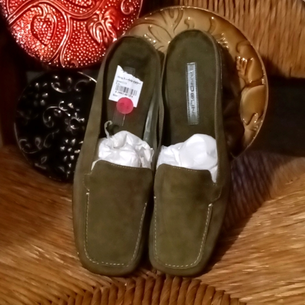 Women's shoes